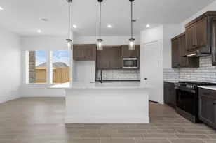 11812 Benes Dr, Mont Belvieu, TX 77523 - Photo 17