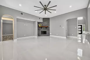710 Parral Ct, Crosby, TX 77532 - Photo 11