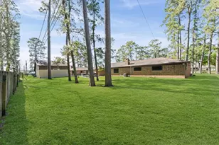 2702 Crowell Ln, Baytown, TX 77521 - Photo 23