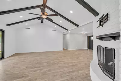 10006 Candlewood Drive, Houston, TX 77042 - Photo 19