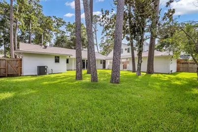 10006 Candlewood Drive, Houston, TX 77042 - Photo 11
