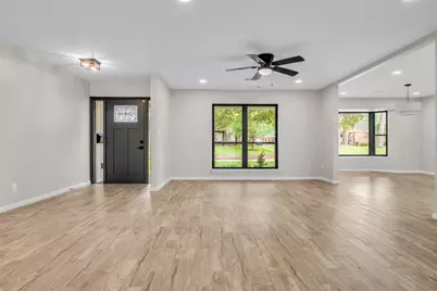 10006 Candlewood Drive, Houston, TX 77042 - Photo 13