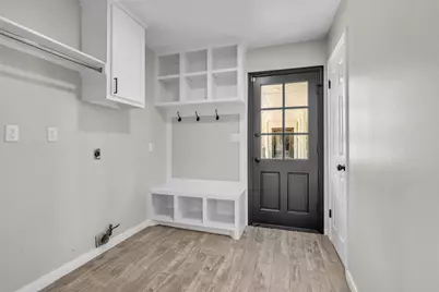 10006 Candlewood Drive, Houston, TX 77042 - Photo 9