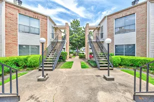 3742 Thistlemont Dr, Houston, TX 77042 - Photo 9