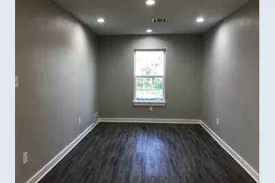 5313 Chennault Road, Houston, TX 77033 - Photo 9