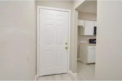 1950 Spenwick Drive #302, Houston, TX 77055 - Photo 3