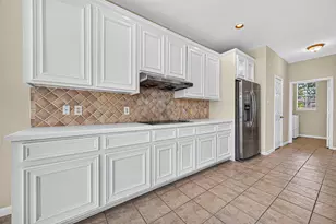 12330 Shadow Green Dr, Houston, TX 77082 - Photo 9