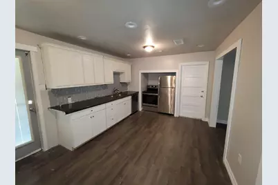 2425 8th Avenue, Port Arthur, TX 77642 - Photo 3