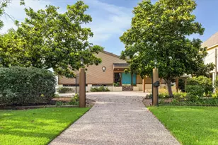 2414 Baycrest Dr, Houston, TX 77058 - Photo 7