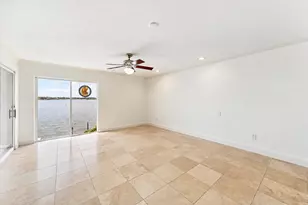 2414 Baycrest Dr, Houston, TX 77058 - Photo 27