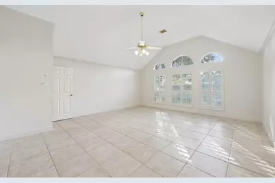 15 Sterling Street, Sugar Land, TX 77479 - Photo 19