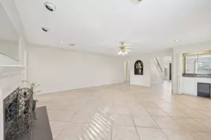 15 Sterling St, Sugar Land, TX 77479 - Photo 5
