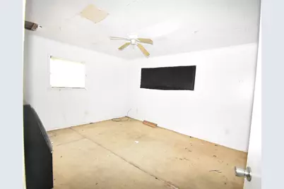 1909 Avenue C, Bay City, TX 77414 - Photo 7