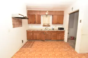 1909 Avenue C, Bay City, TX 77414 - Photo 3