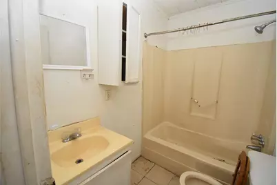 1909 Avenue C, Bay City, TX 77414 - Photo 5