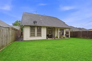 1427 Scharpe St, Houston, TX 77023 - Photo 37