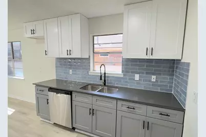 829 Canfield Street, Liberty, TX 77575 - Photo 5