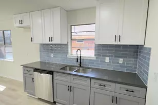 829 Canfield St, Liberty, TX 77575 - Photo 5