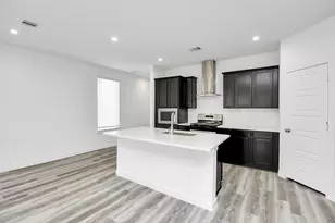 12316 Basilwood Dr, Houston, TX 77047 - Photo 7