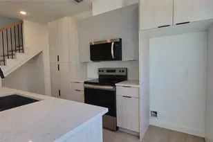 1033 North Ln Ln, Houston, TX 77088 - Photo 9