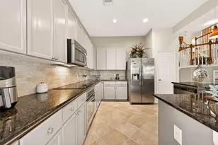 131 Selkirk Dr, Sugar Land, TX 77479 - Photo 3