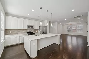 8604 Hollyoaks Creek Ln, Houston, TX 77063 - Photo 1