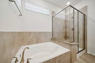 8604 Hollyoaks Creek Lane, Houston, TX 77063 - Photo 21