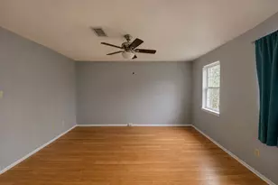 7913 Grove Ridge Dr, Houston, TX 77061 - Photo 11