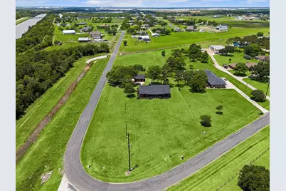 15415 Skyhawk Lane, Baytown, TX 77523 - Photo 5