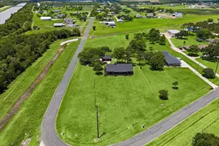 15415 Skyhawk Ln, Beach City, TX 77523 - Photo 5