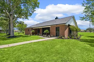 15415 Skyhawk Ln, Baytown, TX 77523 - Photo 1