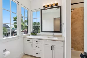 815 E 27th St, Houston, TX 77009 - Photo 27