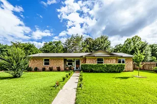 2202 Easley Cir, Huntsville, TX 77320 - Photo 1