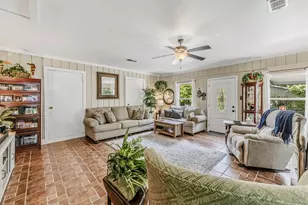 2202 Easley Cir, Huntsville, TX 77320 - Photo 5