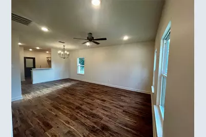 203 E Fleming, Longview, TX 75604 - Photo 3