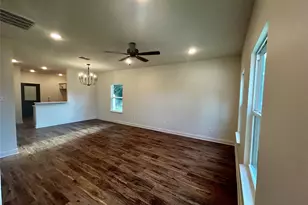 203 E Fleming, Longview, TX 75604 - Photo 3