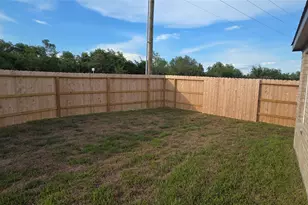 331 Ice Shr Trl, Dayton, TX 77535 - Photo 31