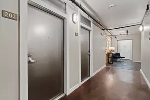 6007 Memorial Dr, Houston, TX 77007 - Photo 3