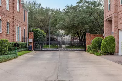 1915 Woodbury Street, Houston, TX 77030 - Photo 41