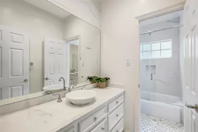 854 Plainwood Drive, Houston, TX 77079 - Photo 29