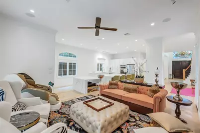 854 Plainwood Drive, Houston, TX 77079 - Photo 15