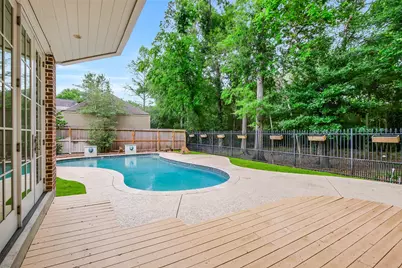 854 Plainwood Drive, Houston, TX 77079 - Photo 37