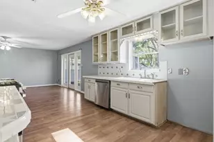 5619 Duxbury St, Houston, TX 77035 - Photo 13