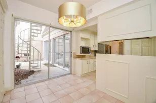 44 Bayou Pointe Dr, Houston, TX 77063 - Photo 19