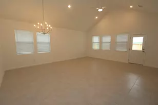 351 W Rose Marie Ln, Montgomery, TX 77356 - Photo 5