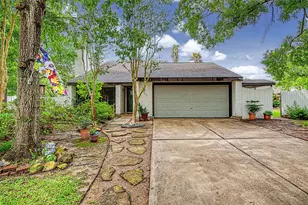 402 Redway Ln, Webster, TX 77598 - Photo 1