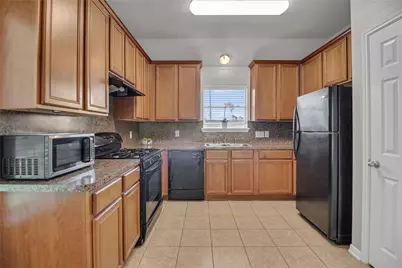 1526 Village Townhome Drive, Pasadena, TX 77504 - Photo 9