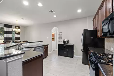 204 Rippling Creek Lane, Alvin, TX 77511 - Photo 11