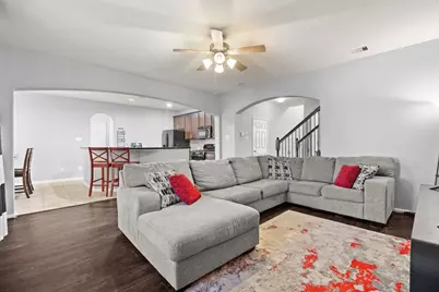 204 Rippling Creek Lane, Alvin, TX 77511 - Photo 9