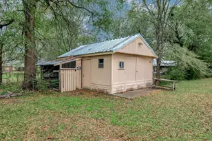 312 Pinecrest Dr, Trinity, TX 75862 - Photo 33